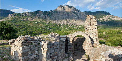 Крепость Алустон. История