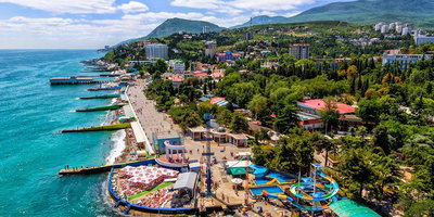 Прогулка на катере вдоль Алушты