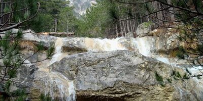 Водопад Нижний Яузлар